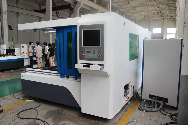 IPG 700w metalplader laser skæremaskine Kina Producent